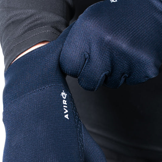 Aviro hansker i marineblå med detaljer overflate.